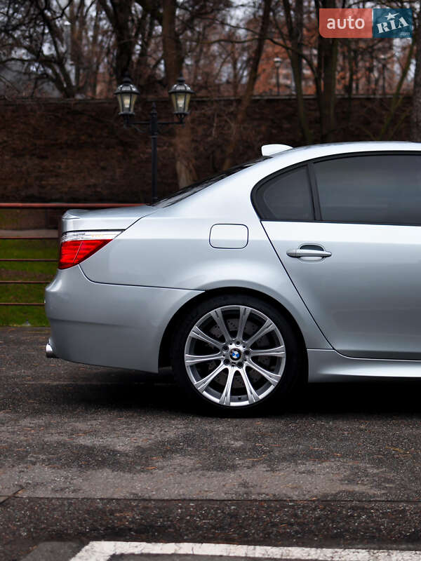 Седан BMW M5 2007 в Киеве