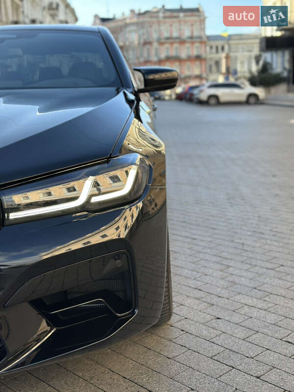 Седан BMW M5 2021 в Одесі