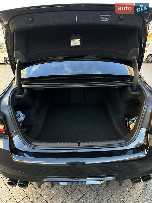 Седан BMW M5 2021 в Одесі