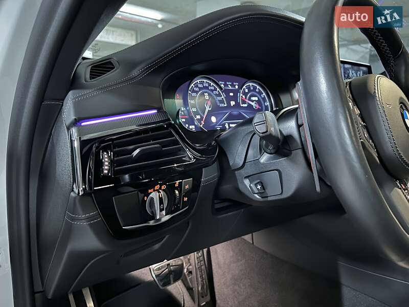 Седан BMW M5 2019 в Днепре