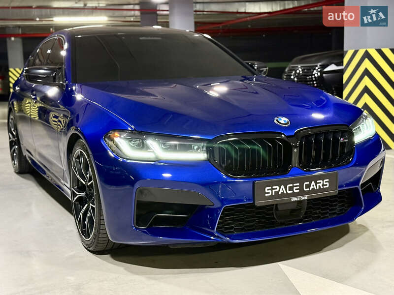 Седан BMW M5 2021 в Киеве
