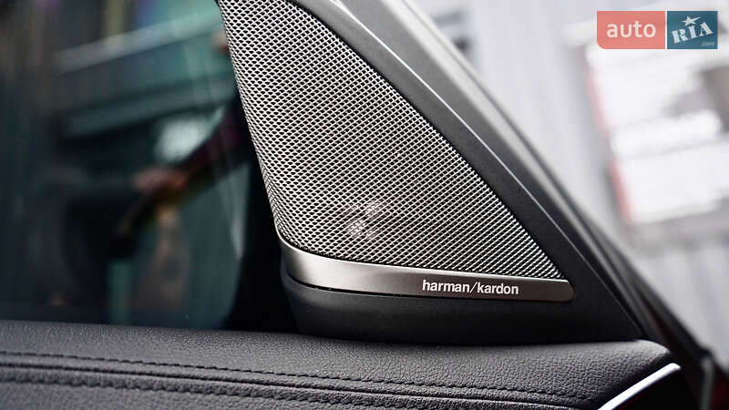 Седан BMW M5 2019 в Львове