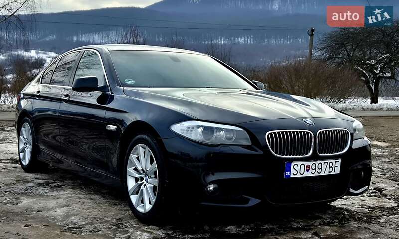 Седан BMW M5 2011 в Ужгороді