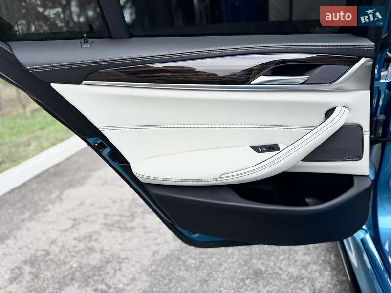 Седан BMW M5 2018 в Києві