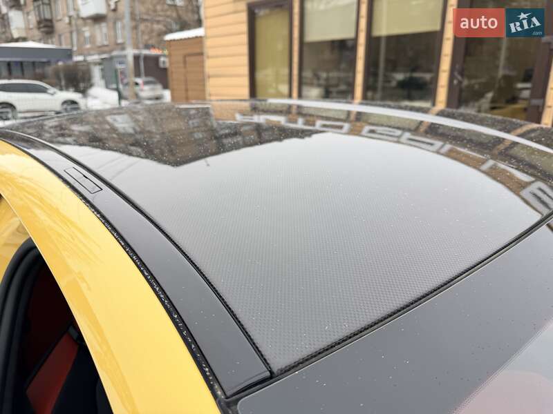 Седан BMW M5 2025 в Киеве