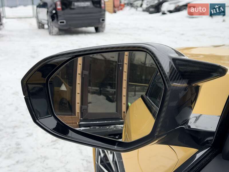 Седан BMW M5 2025 в Киеве