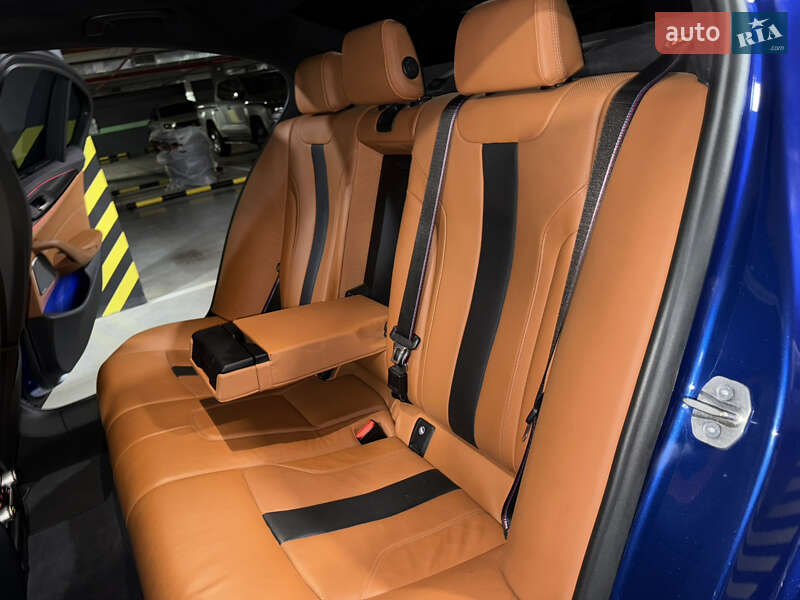 Седан BMW M5 2021 в Киеве