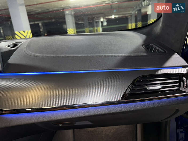 Седан BMW M5 2021 в Киеве