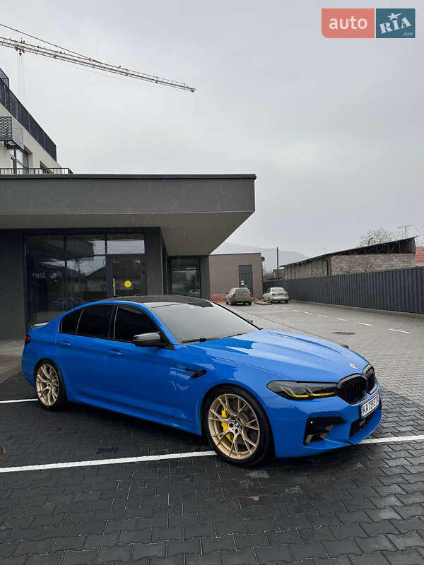 Седан BMW M5 2019 в Киеве