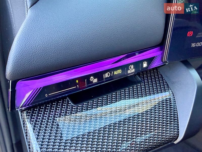 Седан BMW M5 2024 в Киеве