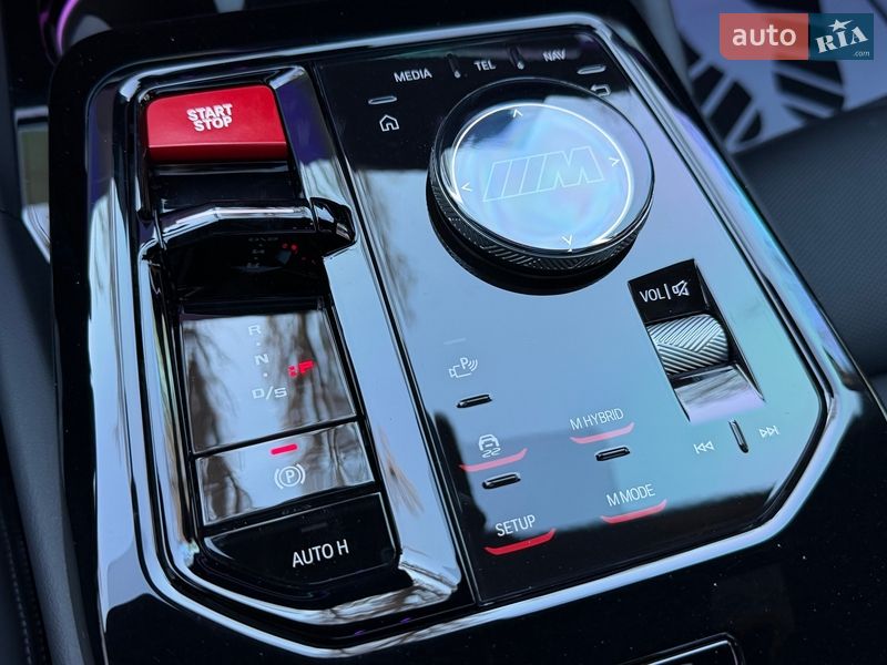 Седан BMW M5 2024 в Киеве