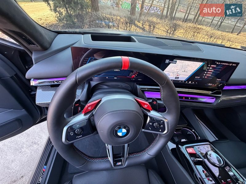 Седан BMW M5 2024 в Киеве