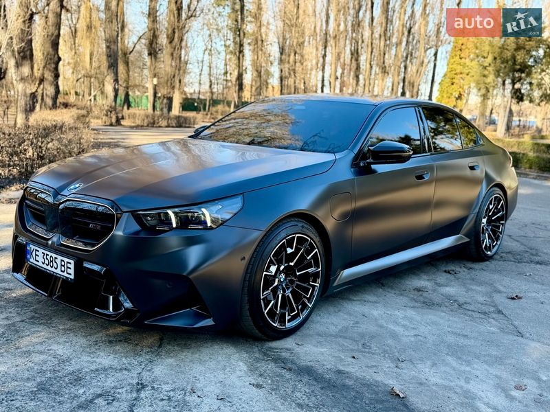 Седан BMW M5 2024 в Киеве