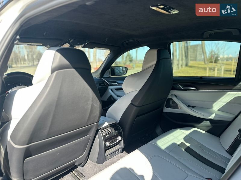 Седан BMW M5 2019 в Киеве