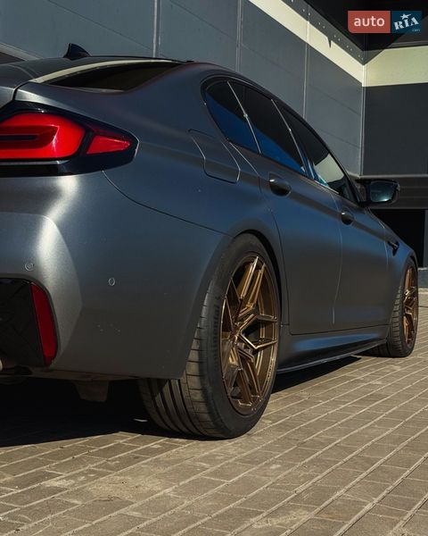 Седан BMW M5 2019 в Киеве