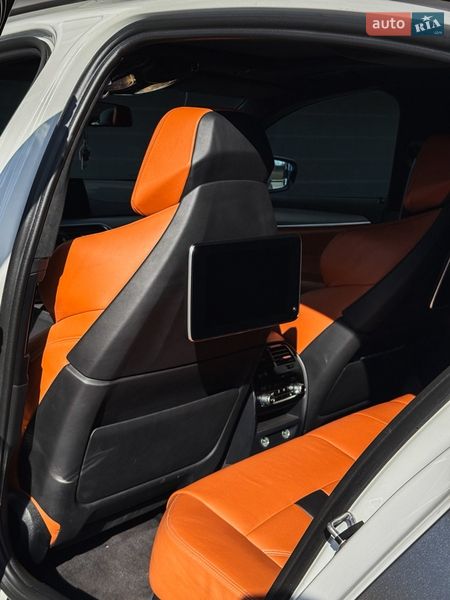 Седан BMW M5 2019 в Киеве
