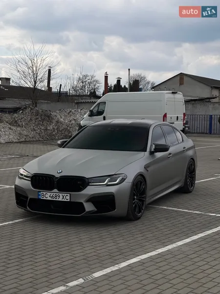 BMW M5