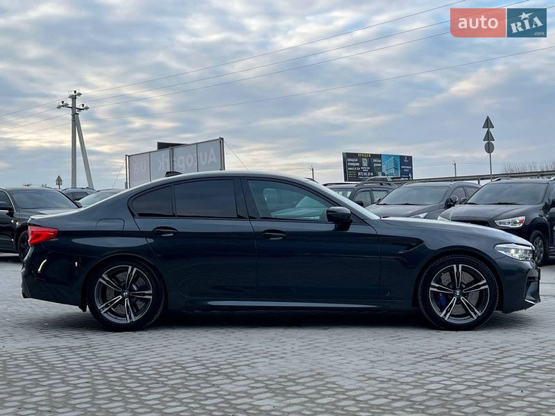 Седан BMW M5 2018 в Львове