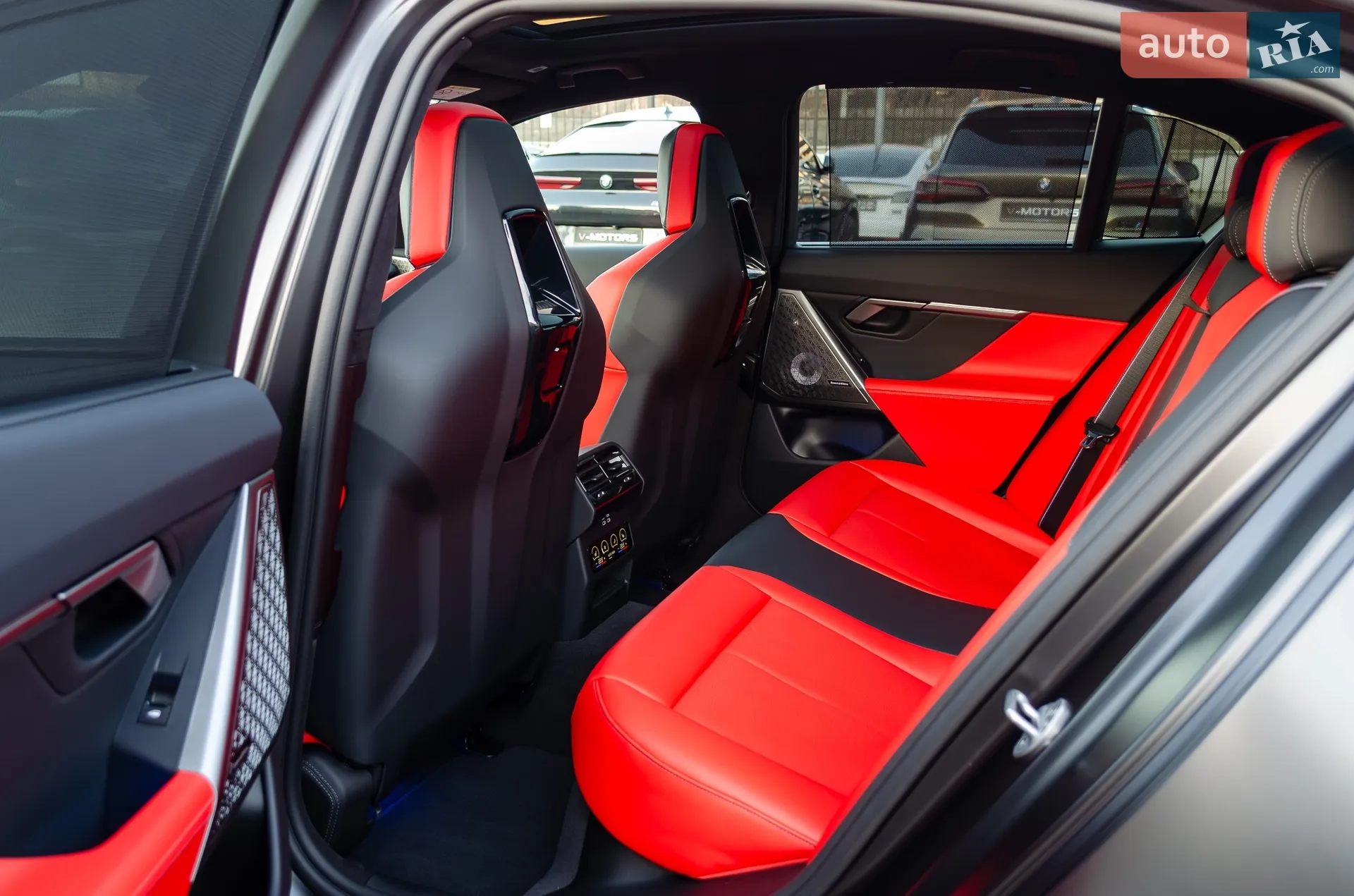 2024 BMW M5 - мініатюра 37