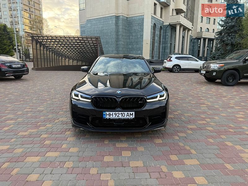 BMW M5 2022