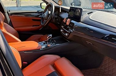 Седан BMW M5 2022 в Тячеве