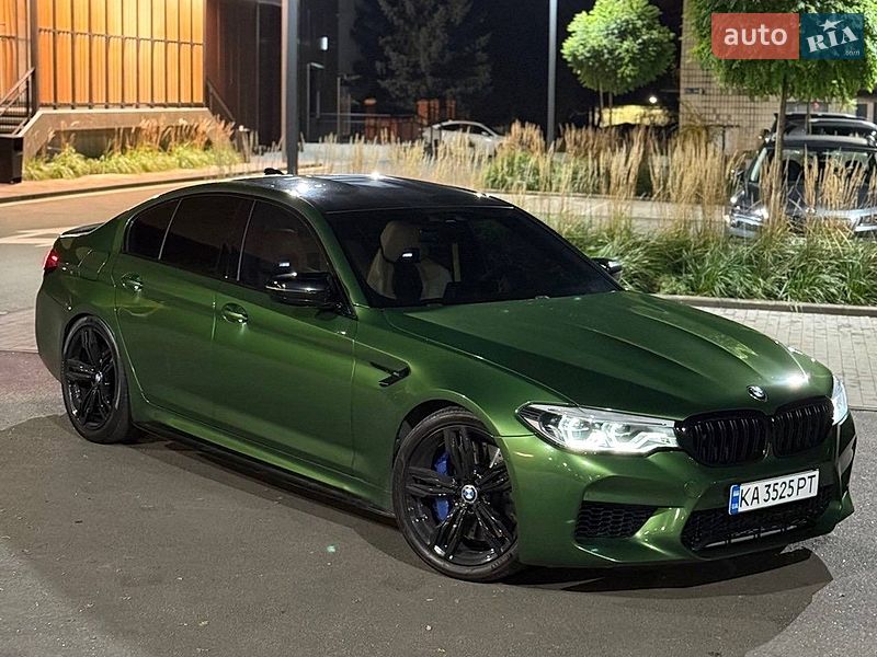 Седан BMW M5 2018 в Киеве