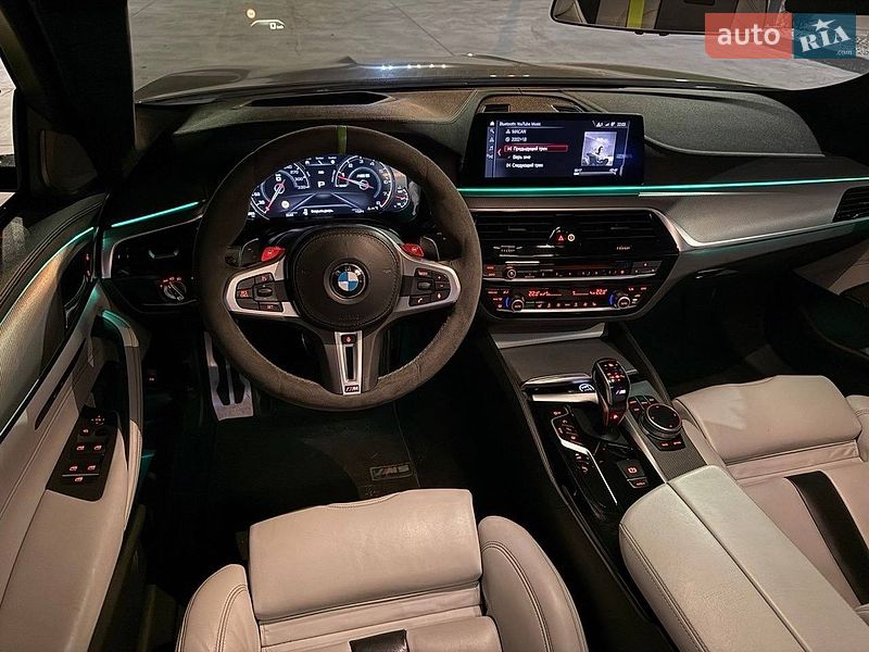 Седан BMW M5 2018 в Киеве