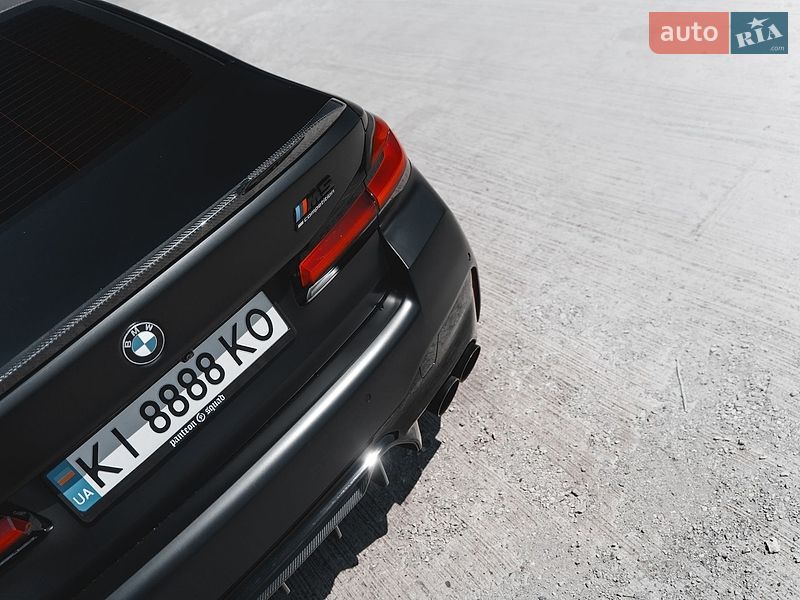 Седан BMW M5 2021 в Киеве