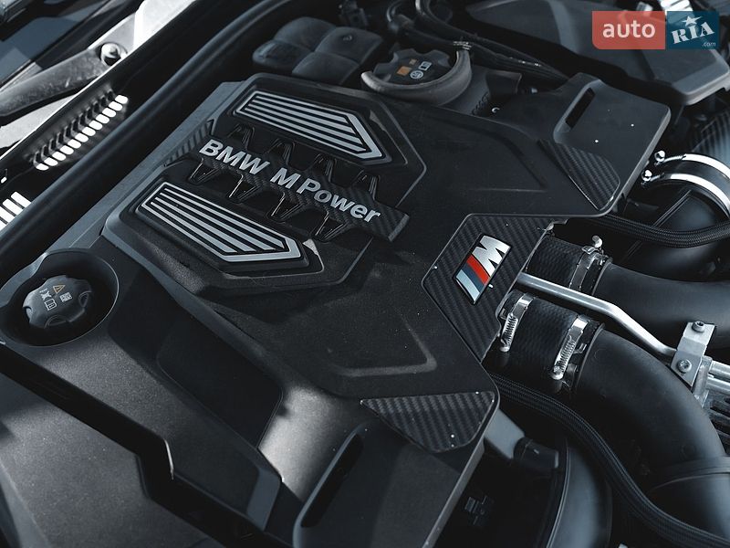 Седан BMW M5 2021 в Киеве