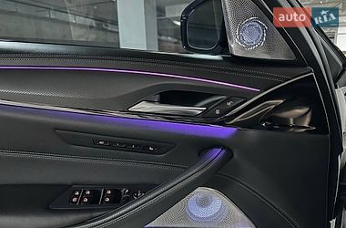 Седан BMW M5 2019 в Киеве