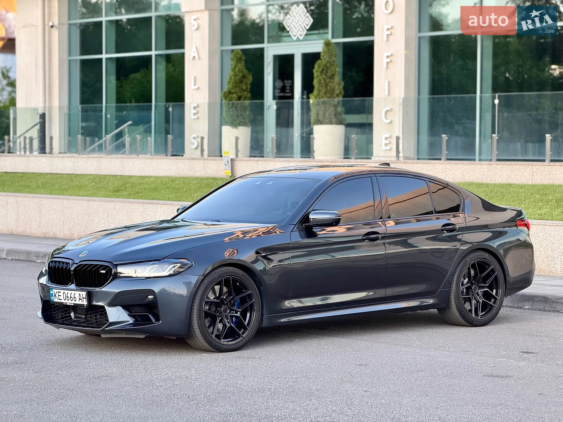 2018 BMW M5 - мініатюра 2