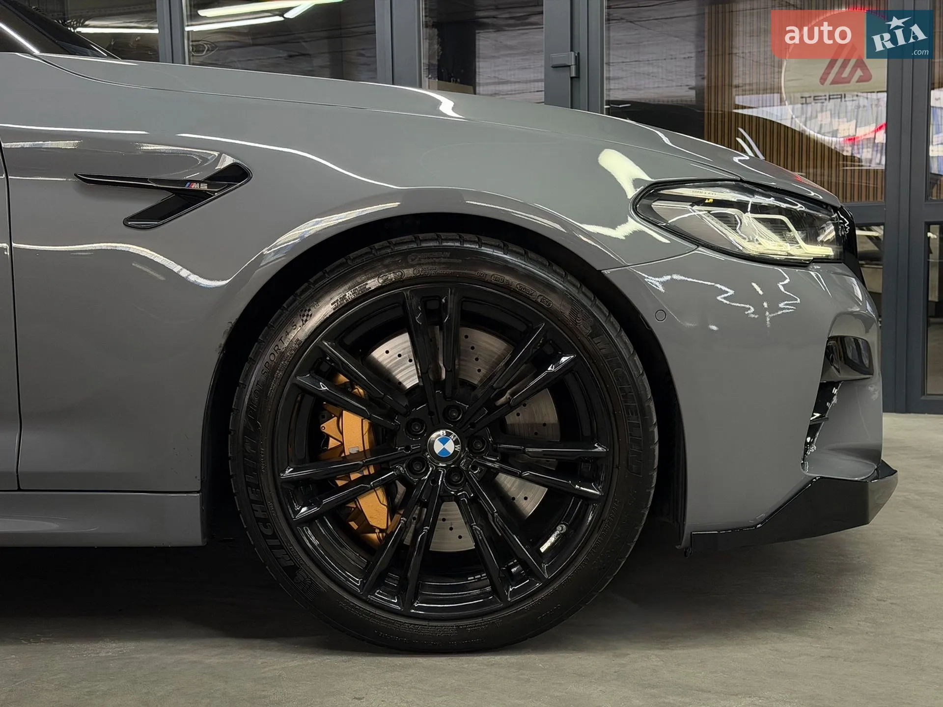 2018 BMW M5 - мініатюра 5