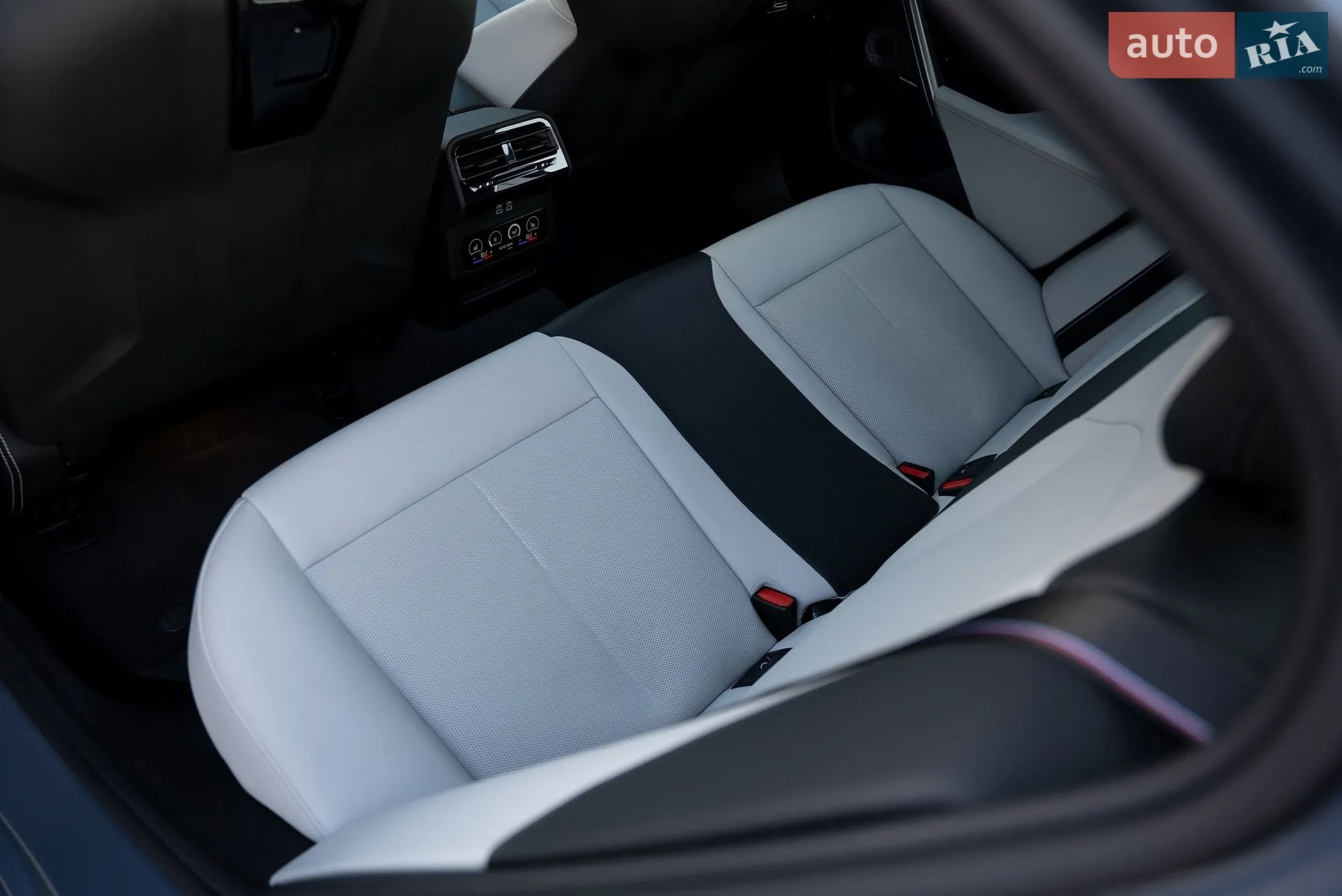 2025 BMW M5 - мініатюра 43