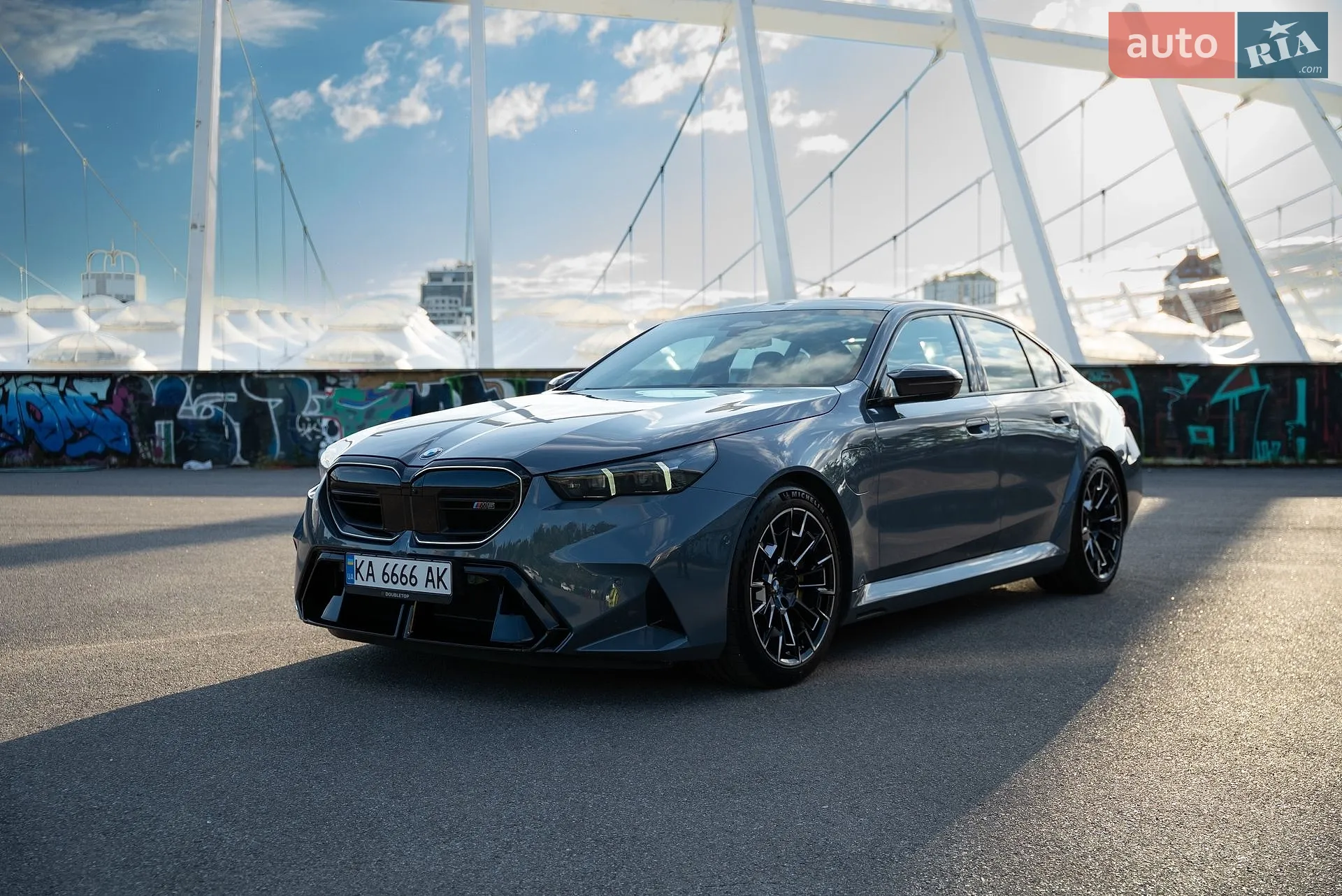 2025 BMW M5 - фото 1
