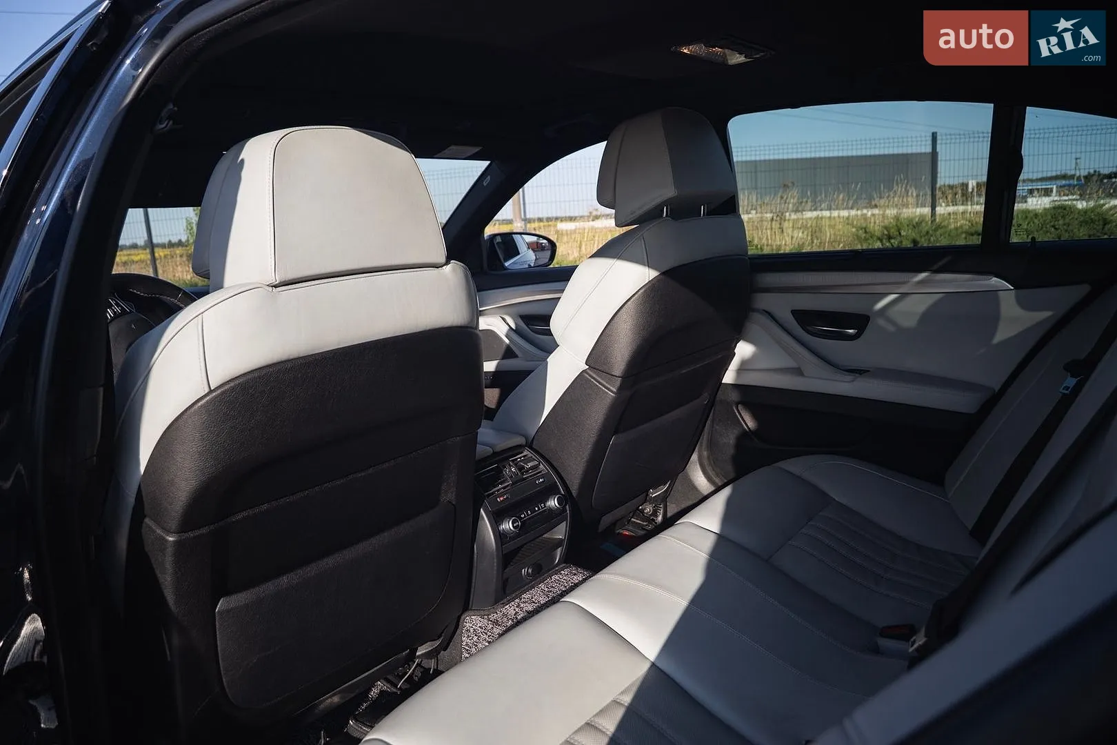 2012 BMW M5 - мініатюра 9