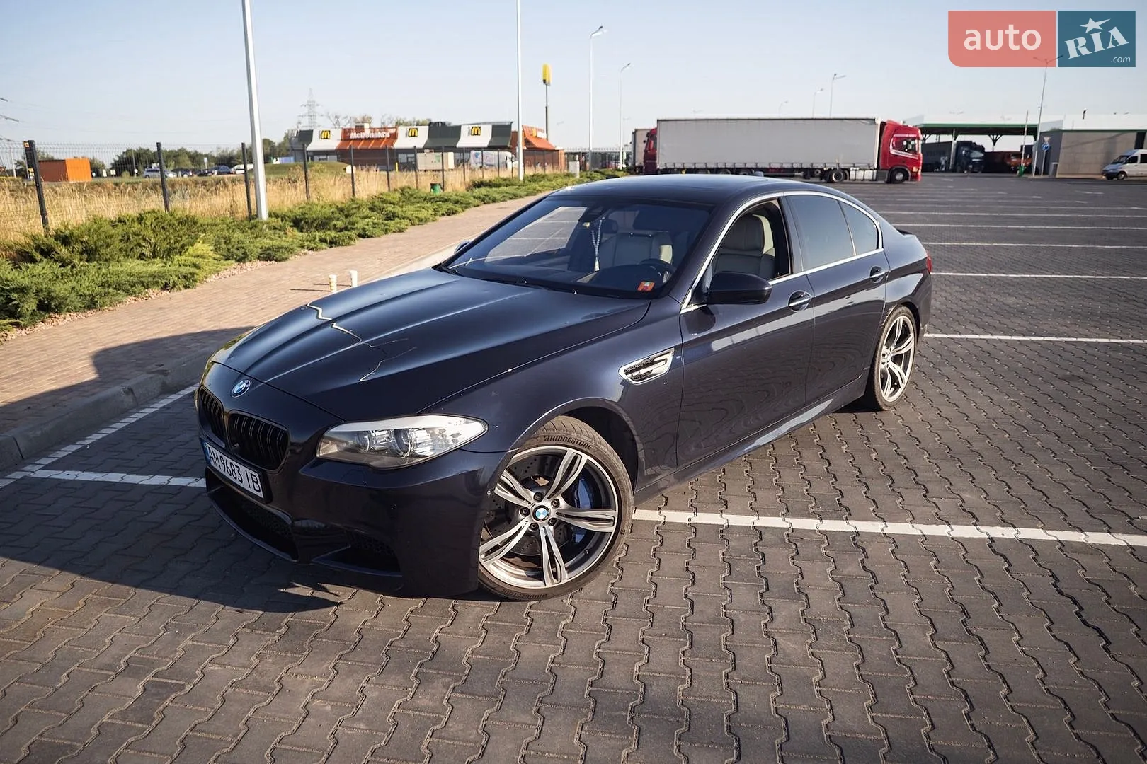 2012 BMW M5 - мініатюра 3