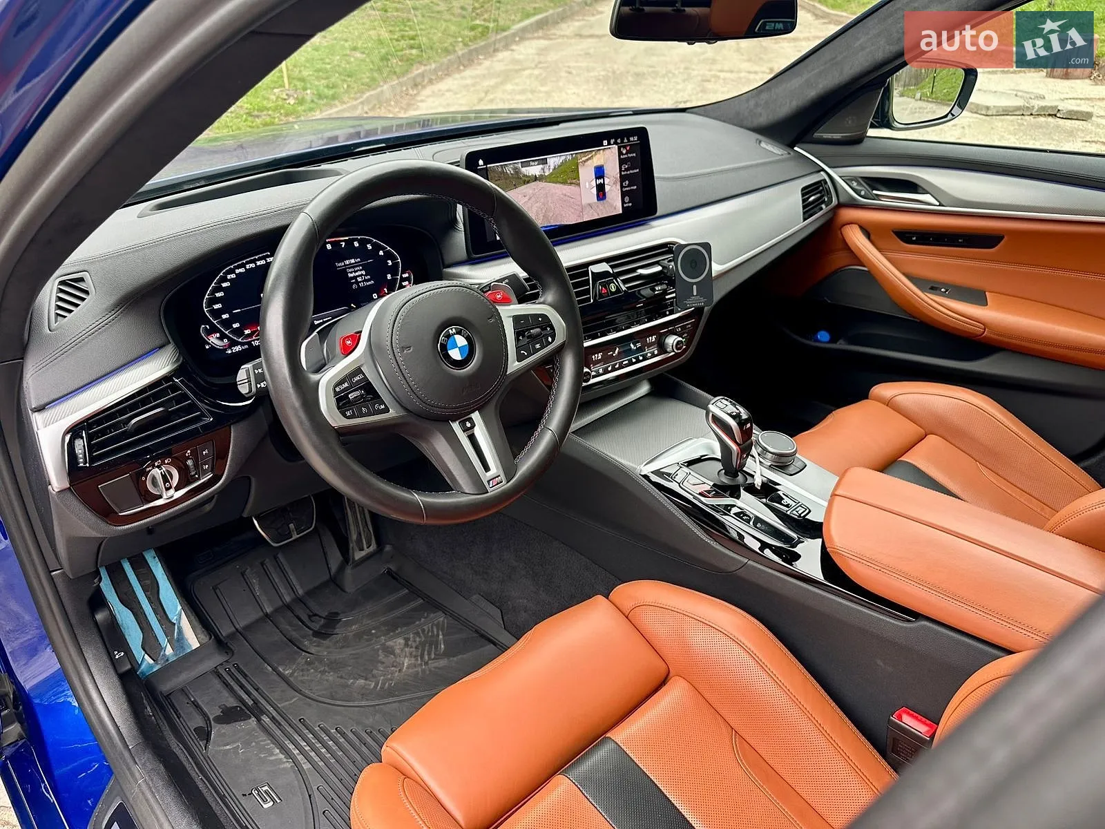 2022 BMW M5 - мініатюра 22
