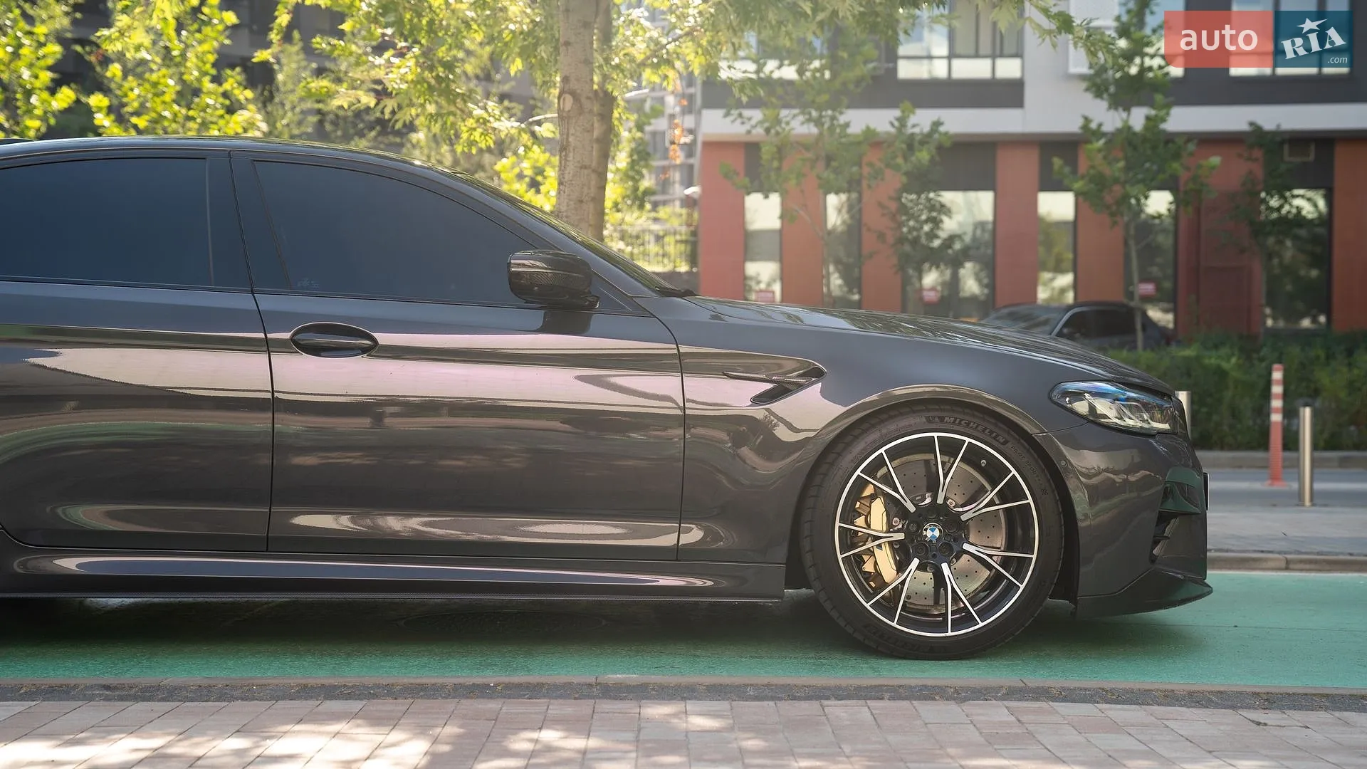 2020 BMW M5 - мініатюра 3