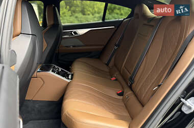 Купе BMW M8 Gran Coupe 2021 в 
