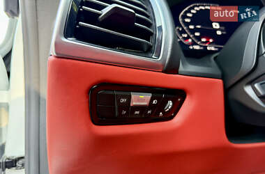 Купе BMW M8 Gran Coupe 2021 в 