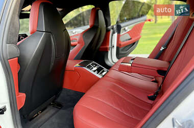 Купе BMW M8 Gran Coupe 2021 в 