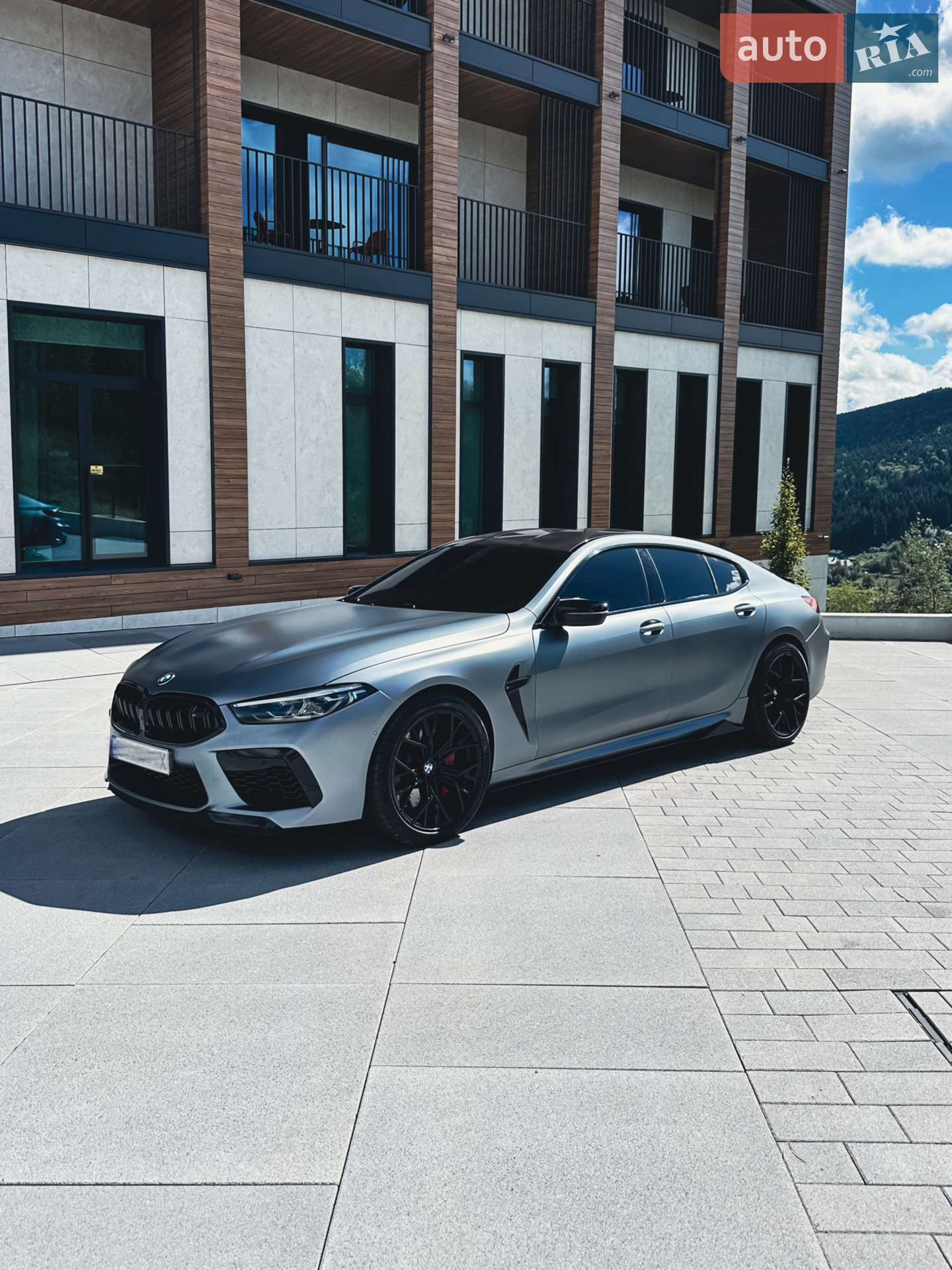 2022 BMW M8 - мініатюра 12