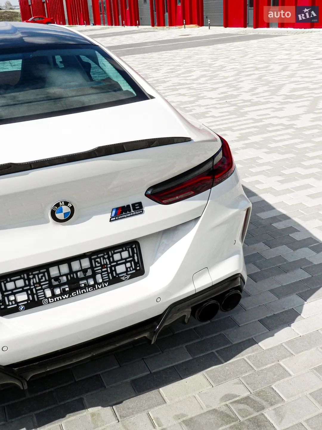 2022 BMW M8 - мініатюра 4