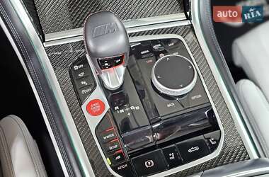 Кабриолет BMW M8 2019 в 