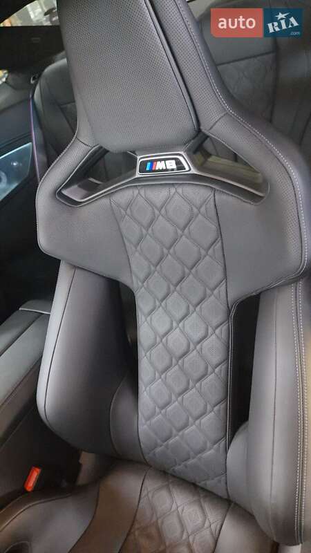 Купе BMW M8 2023 в Киеве