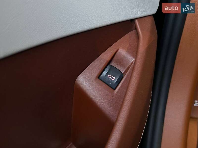 Купе BMW M8 2019 в Киеве фото 16 Купе BMW M8 2019 в Киеве