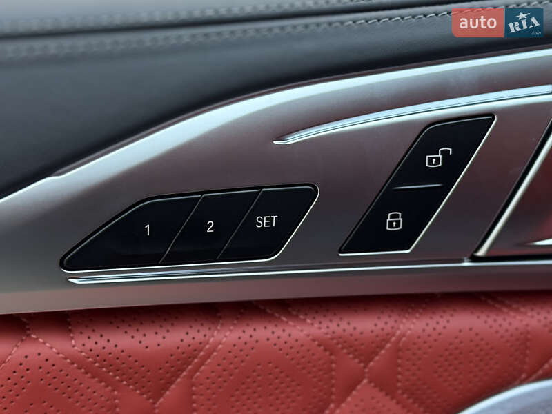 Купе BMW M8 2021 в Києві фото 70 Купе BMW M8 2021 в Києві