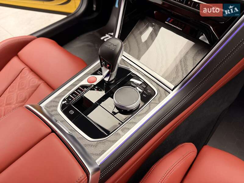 Купе BMW M8 2022 в Києві