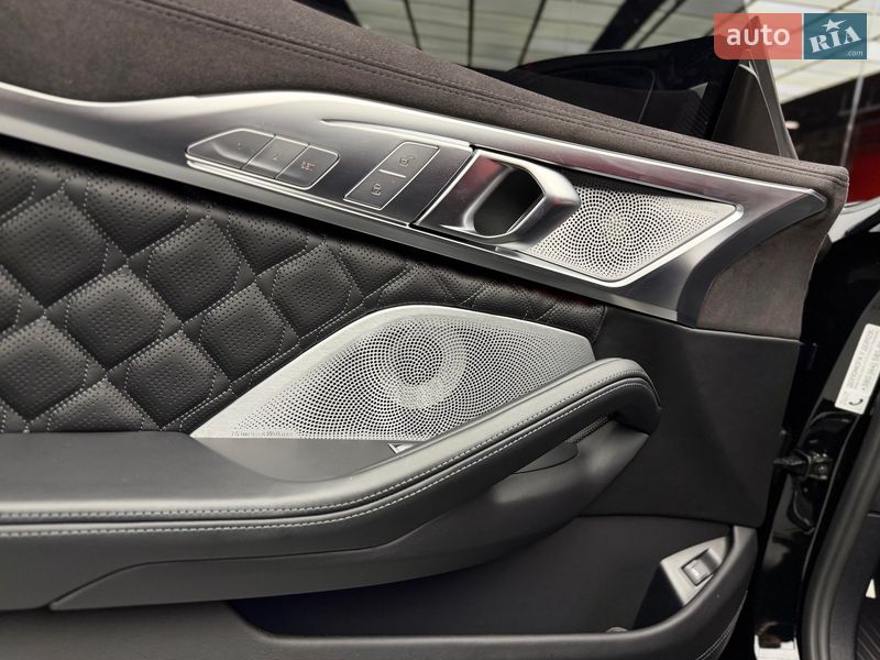 Купе BMW M8 2023 в Киеве