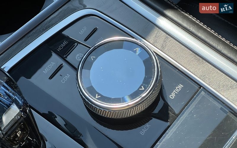 Купе BMW M8 2019 в Львове